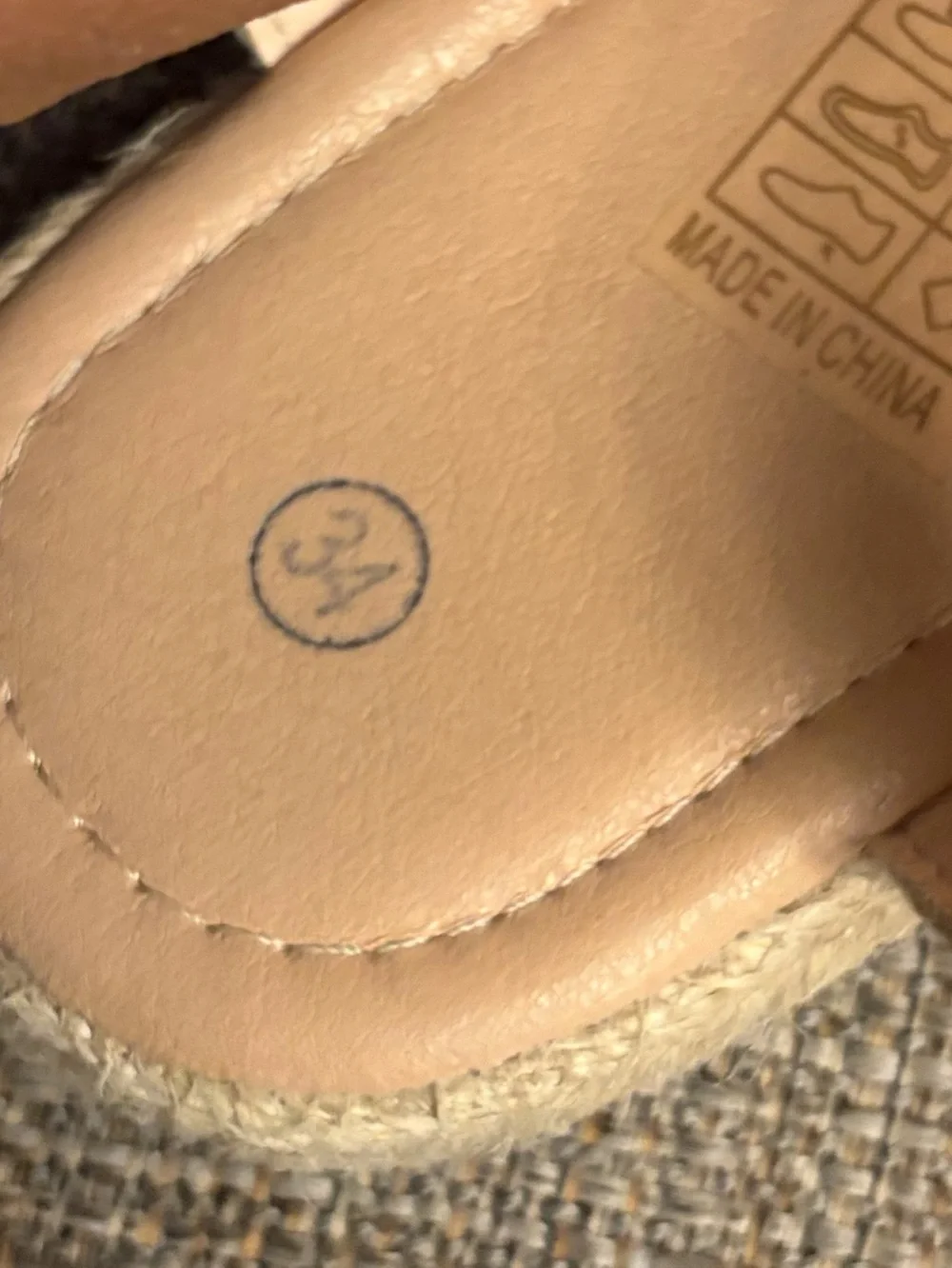 Kids sandals size 6